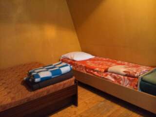 Комплексы для отдыха с коттеджами/бунгало Annimatsi Camping Отепя Двухместный номер с 2 отдельными кроватями и общей ванной комнатой-2